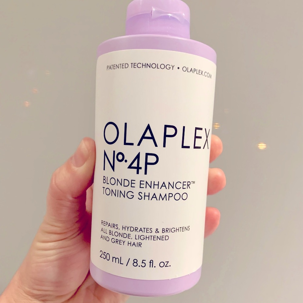 OLAPLEX No. 4P Blonde Enhancer Toning Shampoo.